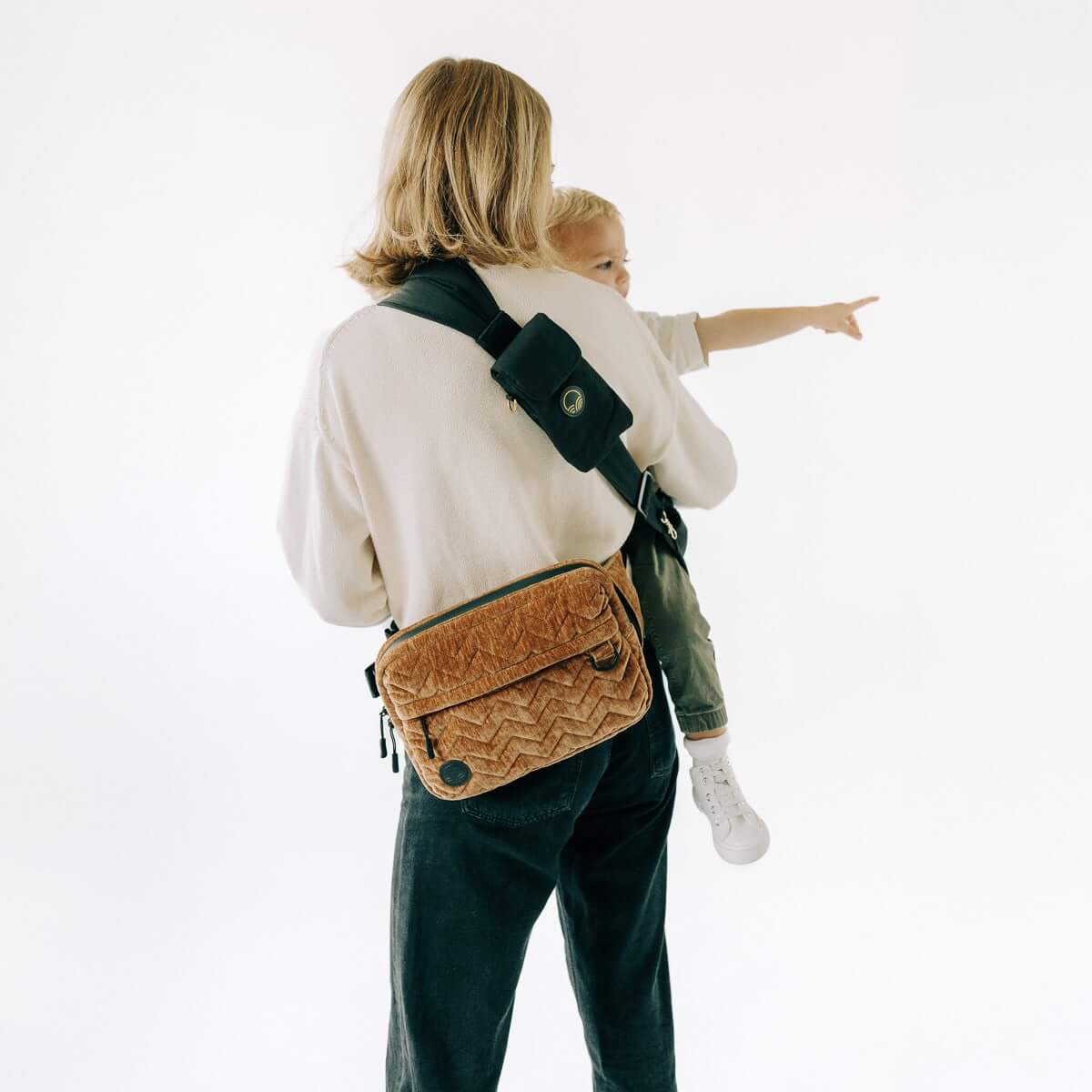 Care MY™ Sling Pro – Le porte-bébé compact pour les parents en mouvement